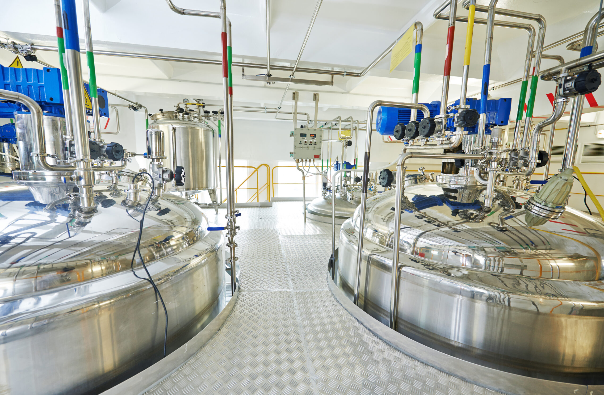pharmaceutical factory equipment mixing tank on production line in pharmacy industry manufacture factory